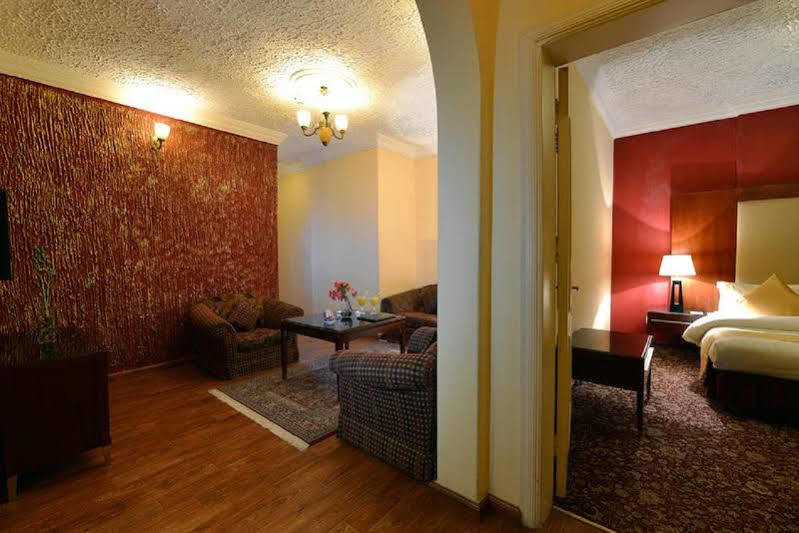 Boudl Palestine Aparthotel Jidda Exteriör bild